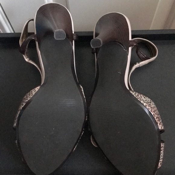 Linea Paola sling back floral sandals. - Picture 5 of 8